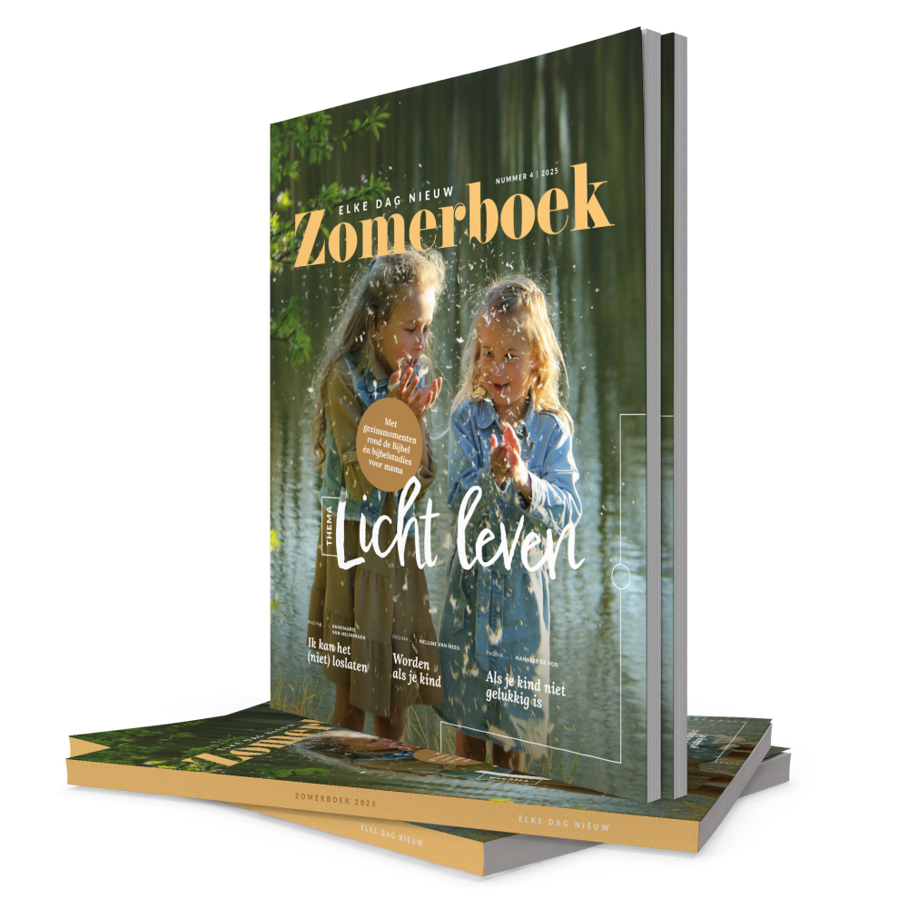 Elke dag nieuw – Zomerboek 2025 Mockup omslag Elke dag nieuw - Zomerboek 2025 Mockup omslag